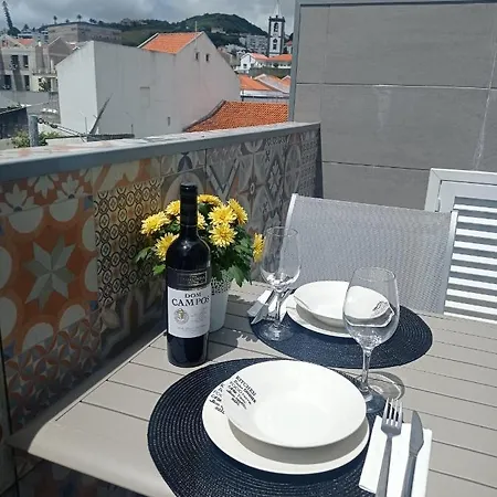 Casa Rua Velha Lägenhetshotell Horta (Azores)