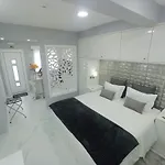 Aparthotel Casa Rua Velha 3*