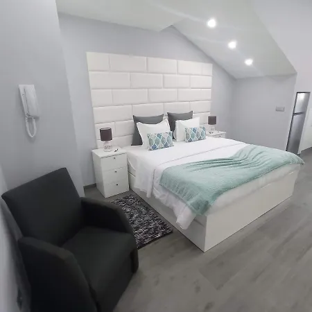 Hotel apartamentowy Casa Rua Velha Horta (Azores)